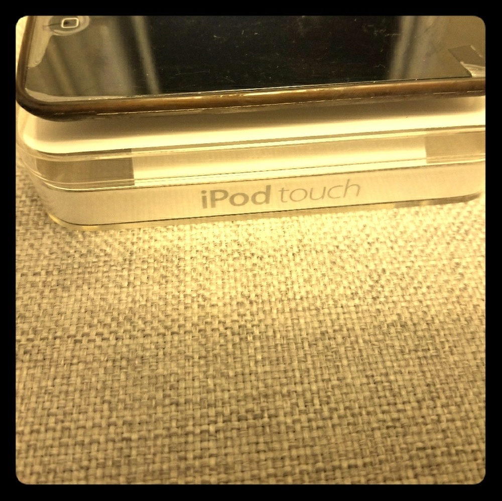 Apple iPod Touch 4th generation 64GB